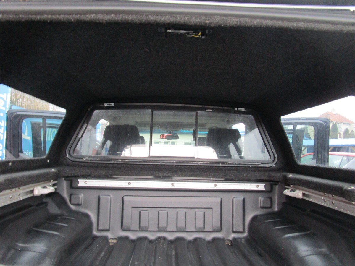 Nissan Navara Ostatní 2,5 l 126 kw