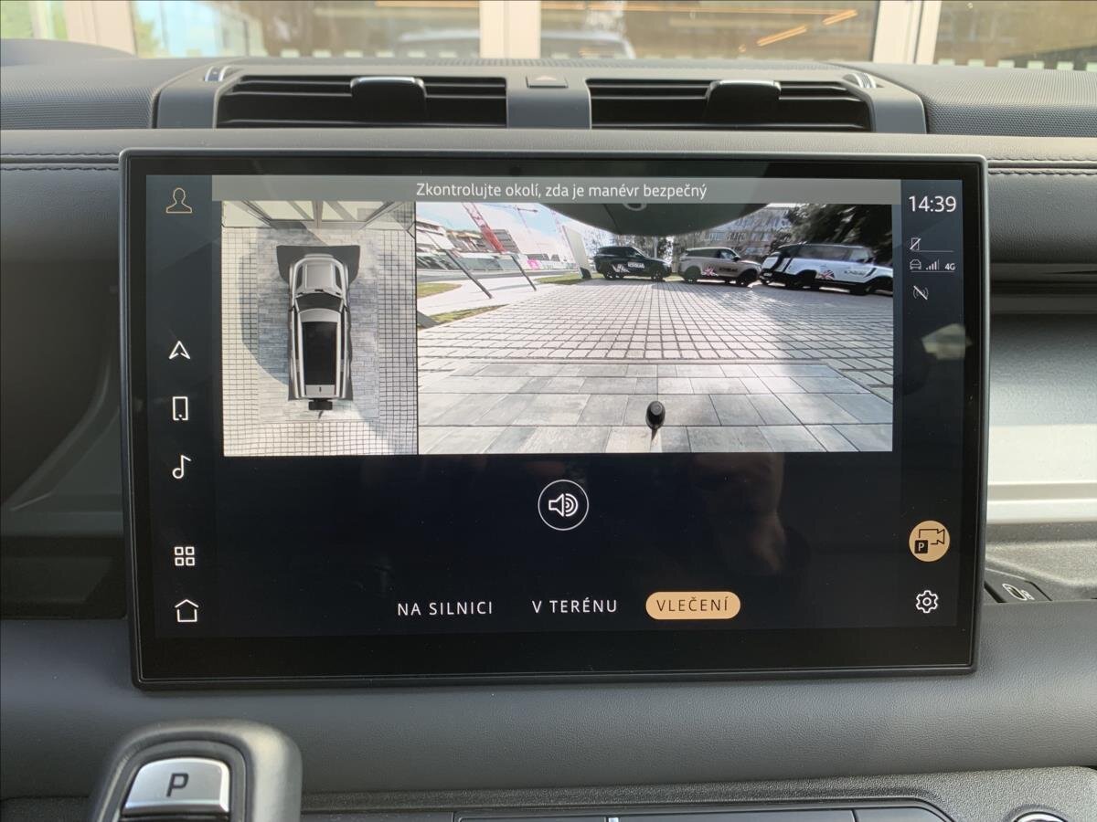 Land Rover Defender SUV 3,0 l 221 kw