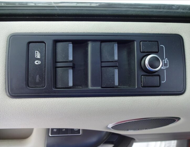 Land Rover Range Rover Sport SUV / Terénní 3,0 l 190 kw