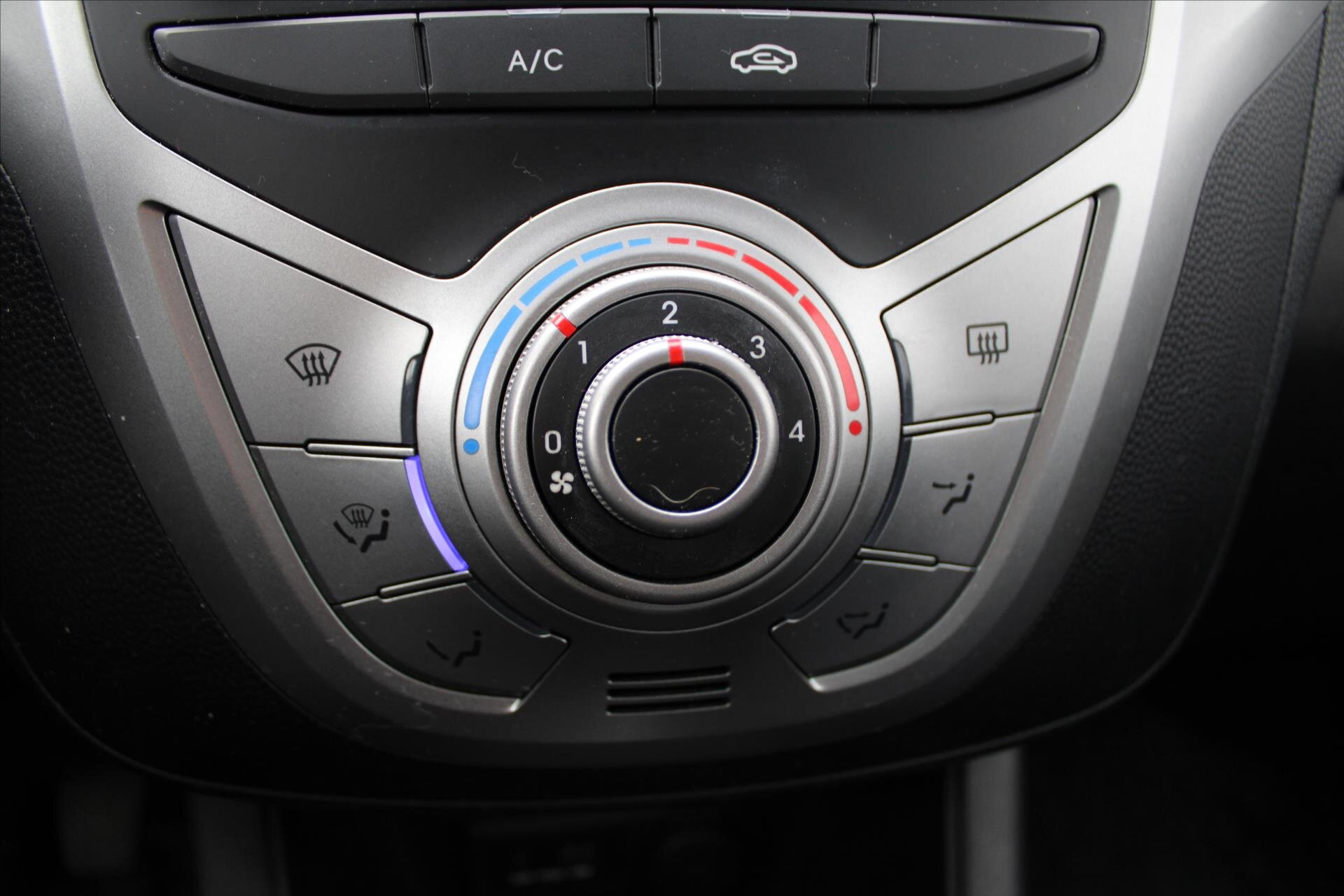 Hyundai ix20 MPV 1,4 l 66 kw