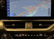 Lexus UX 300h SUV 2,0 l 146 kw