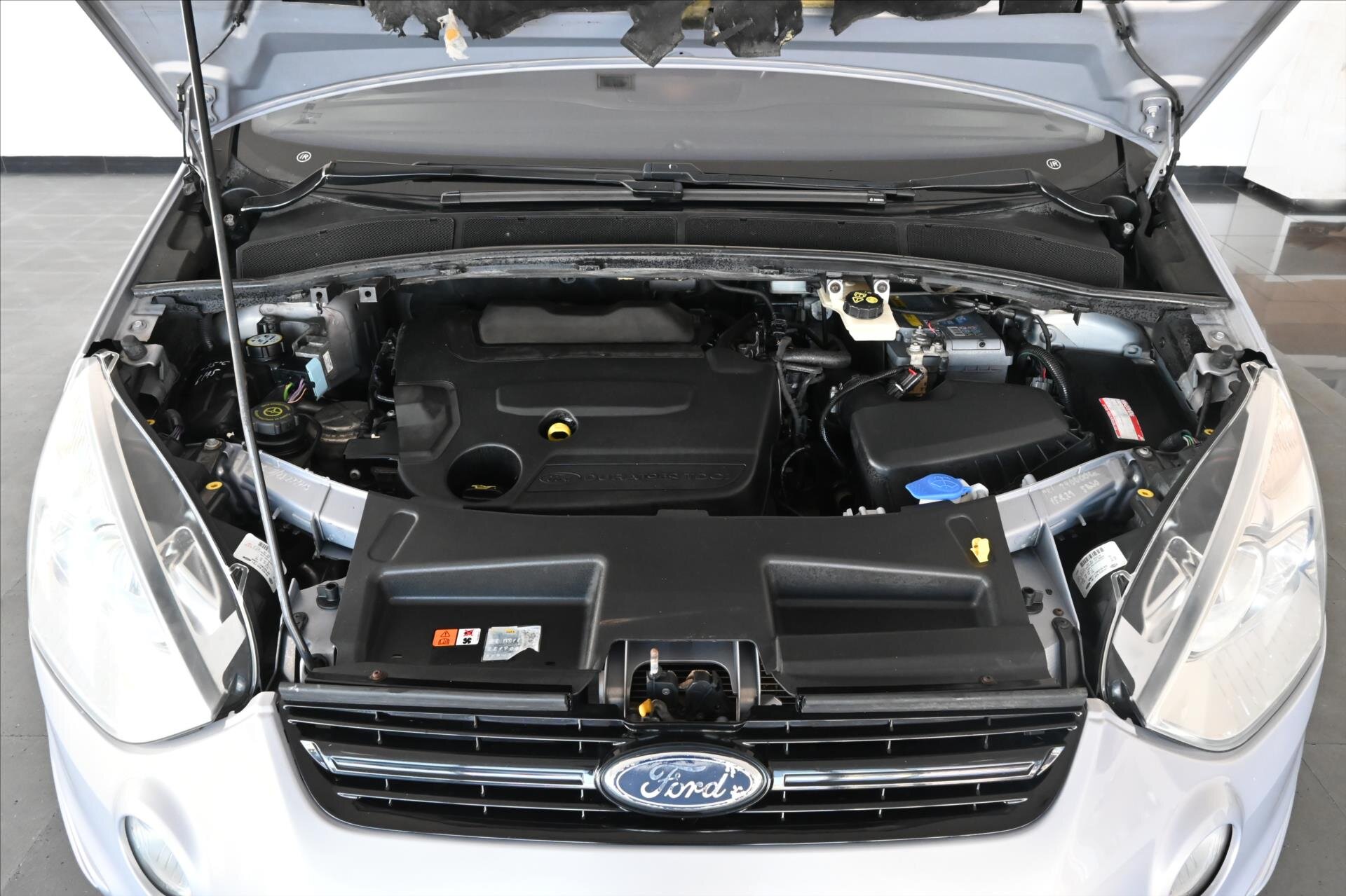 Ford S-MAX MPV 2,0 l 100 kw