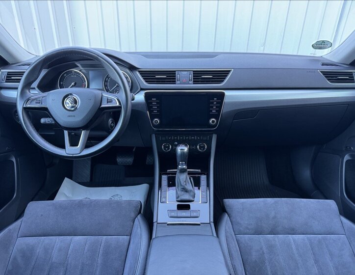 Škoda Superb 27