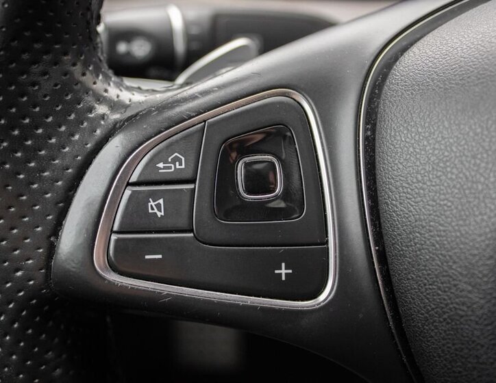 Mercedes-Benz Třídy E 25