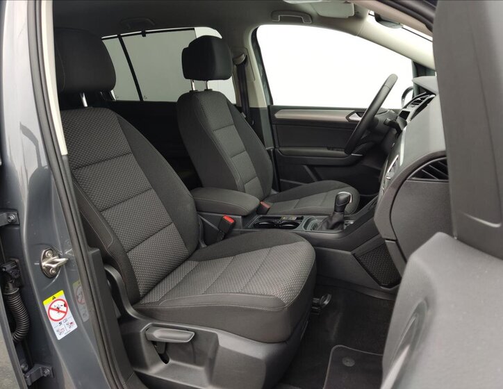 Volkswagen Touran MPV 1,5 l 110 kw