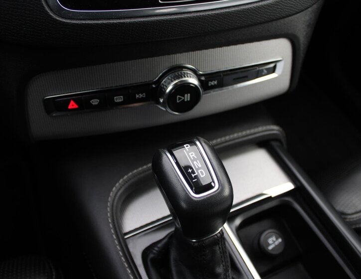 Volvo XC90 SUV 2,0 l 177 kw