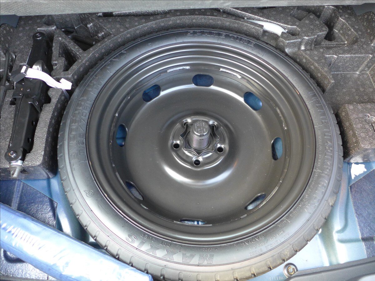 Volkswagen T-Roc SUV / Terénní 2,0 l 110 kw