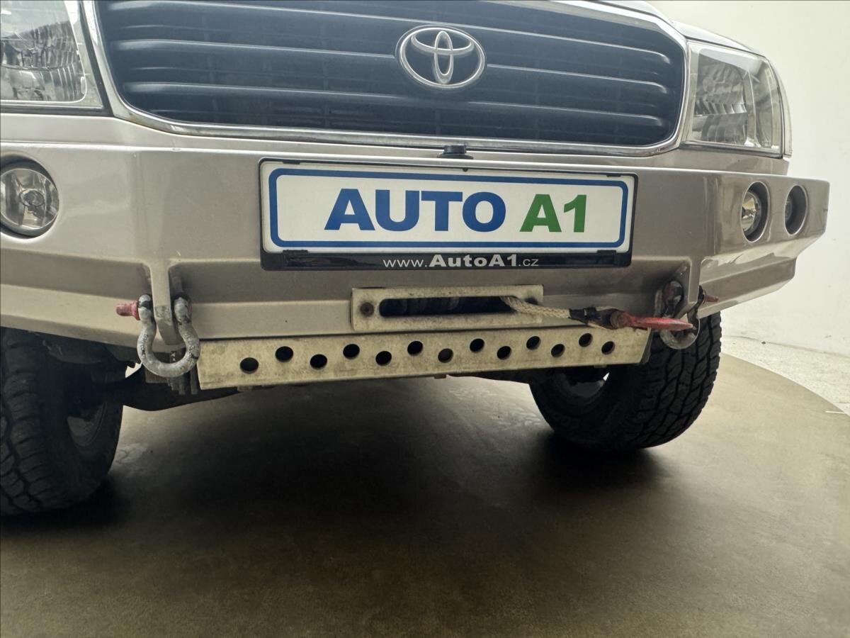 Toyota Land Cruiser SUV / Terénní 4,2 l 150 kw