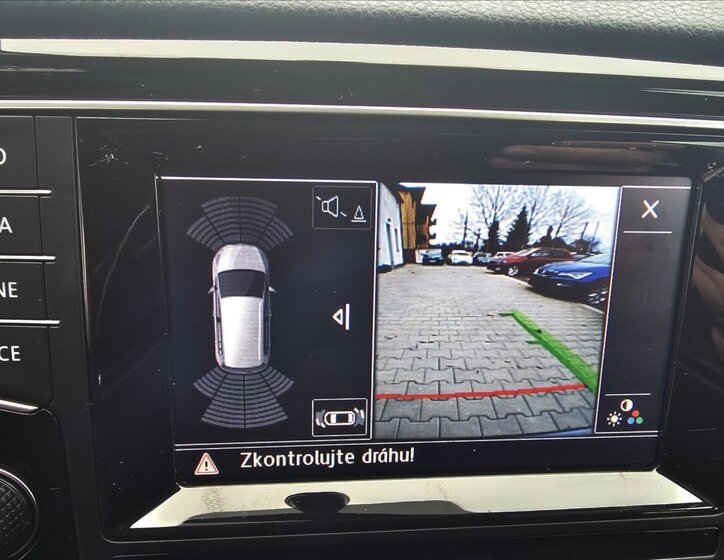 Volkswagen Golf Sportsvan 19