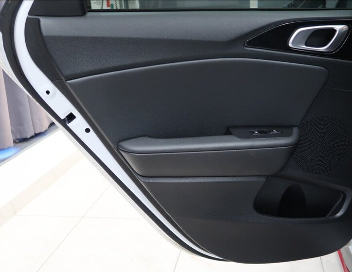 KIA ProCeed Kombi 1,6 l 150 kw