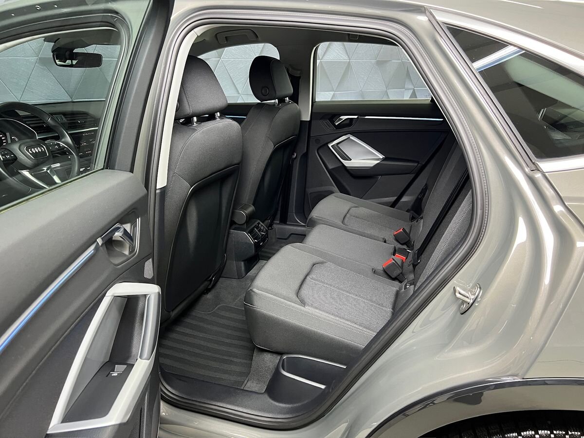 Audi Q3 SUV / Terénní 2,0 l 180 kw