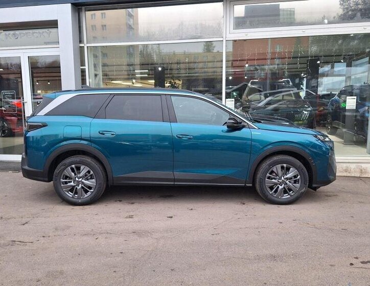 Peugeot 5008 SUV / Terénní 1,2 l 107 kw