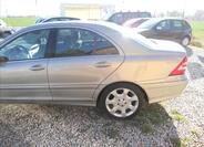 Mercedes-Benz Třídy C 9