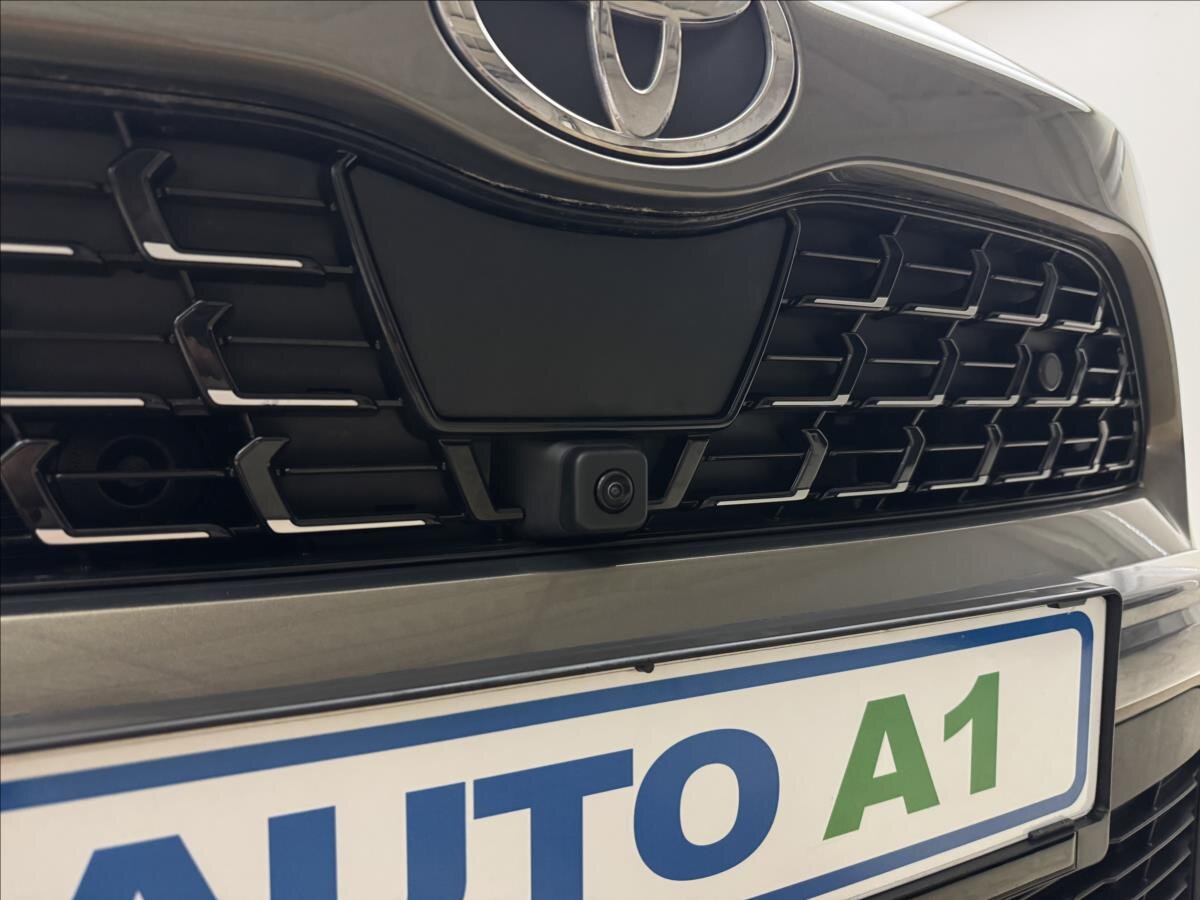 Toyota Yaris Cross SUV 1,5 l 96 kw