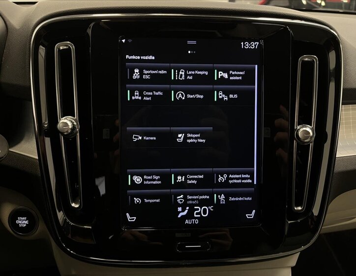 Volvo XC40 SUV 1,5 l 120 kw