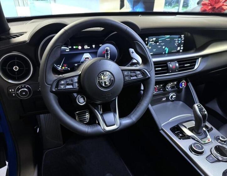 Alfa Romeo Stelvio 17