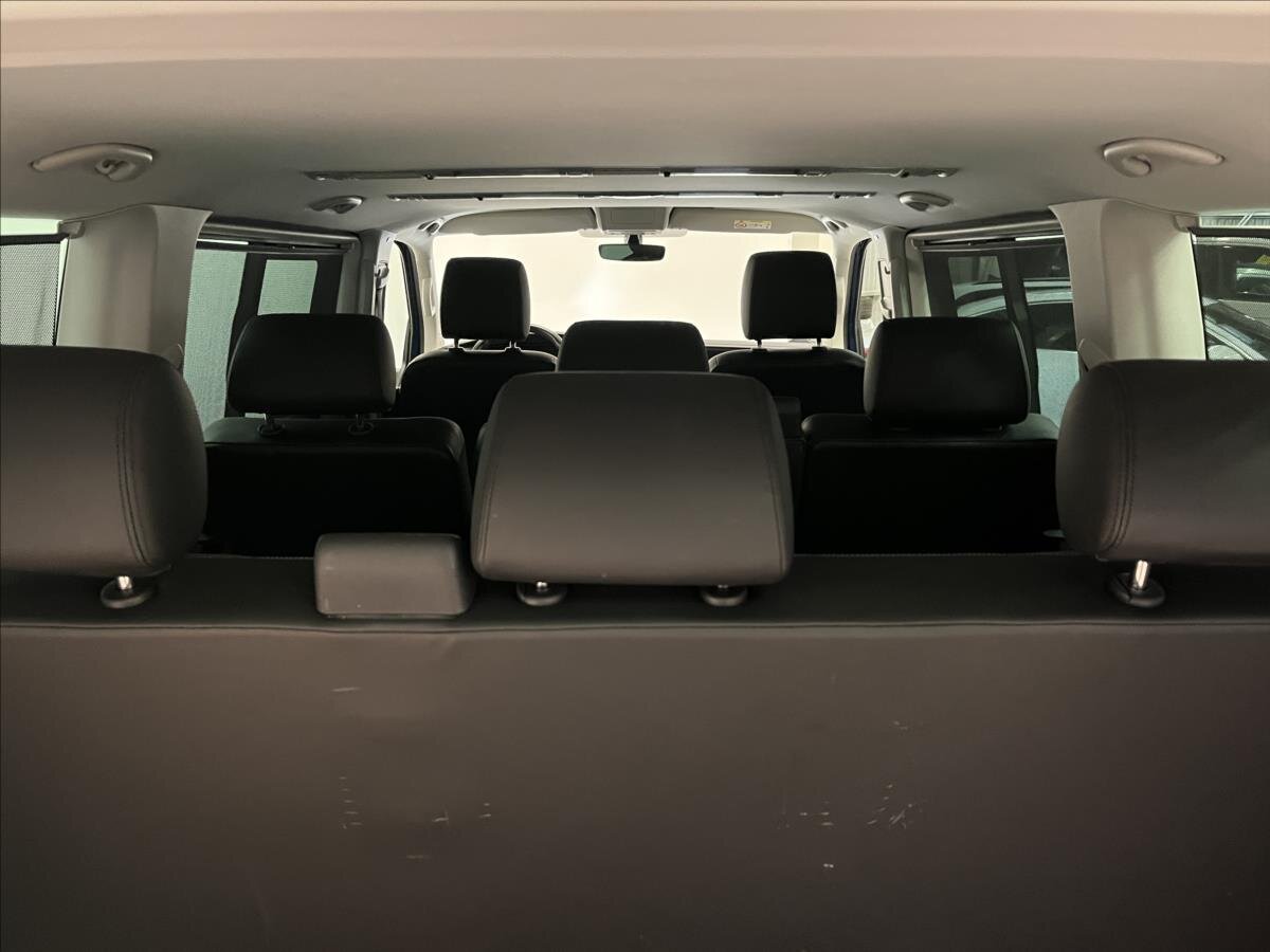 Volkswagen Caravelle Kombi 2,0 l 110 kw