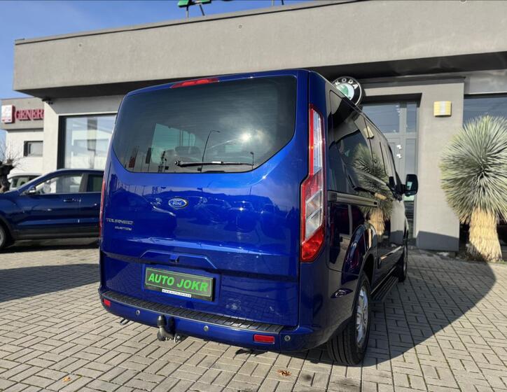 Ford Tourneo 5