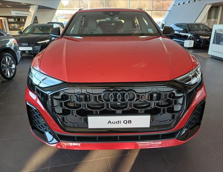 Audi Q8 SUV / Terénní 3,0 l 210 kw