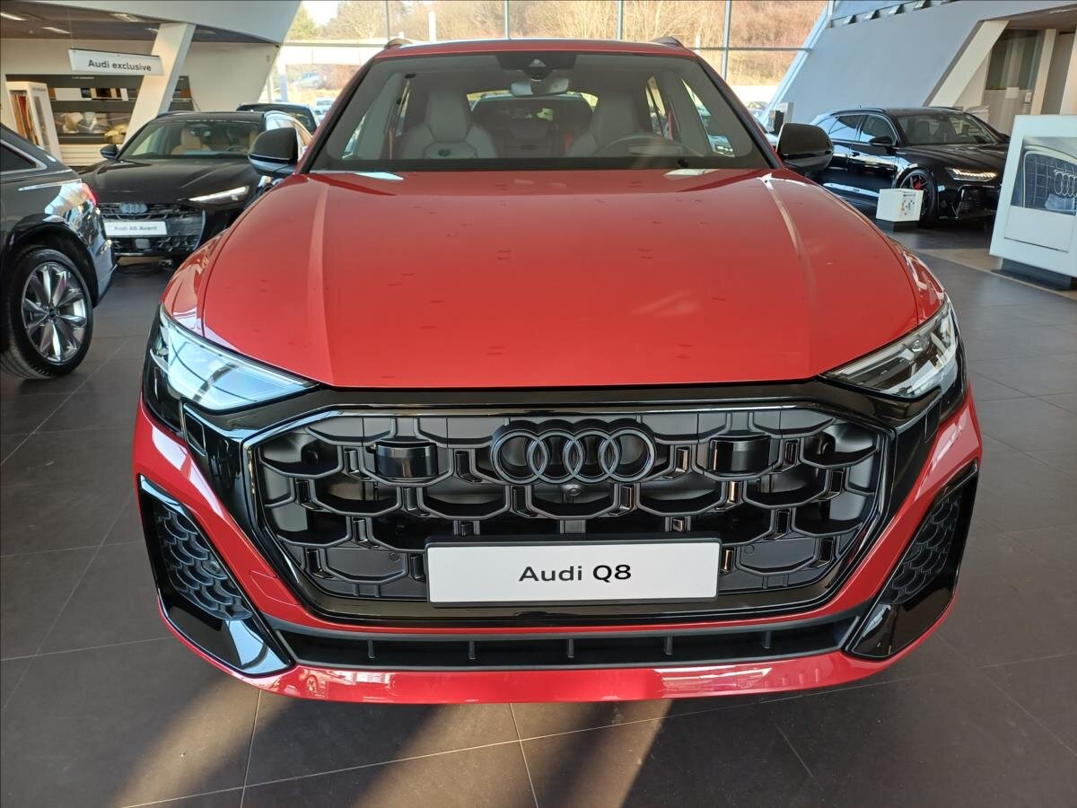 Audi Q8 SUV / Terénní 3,0 l 210 kw