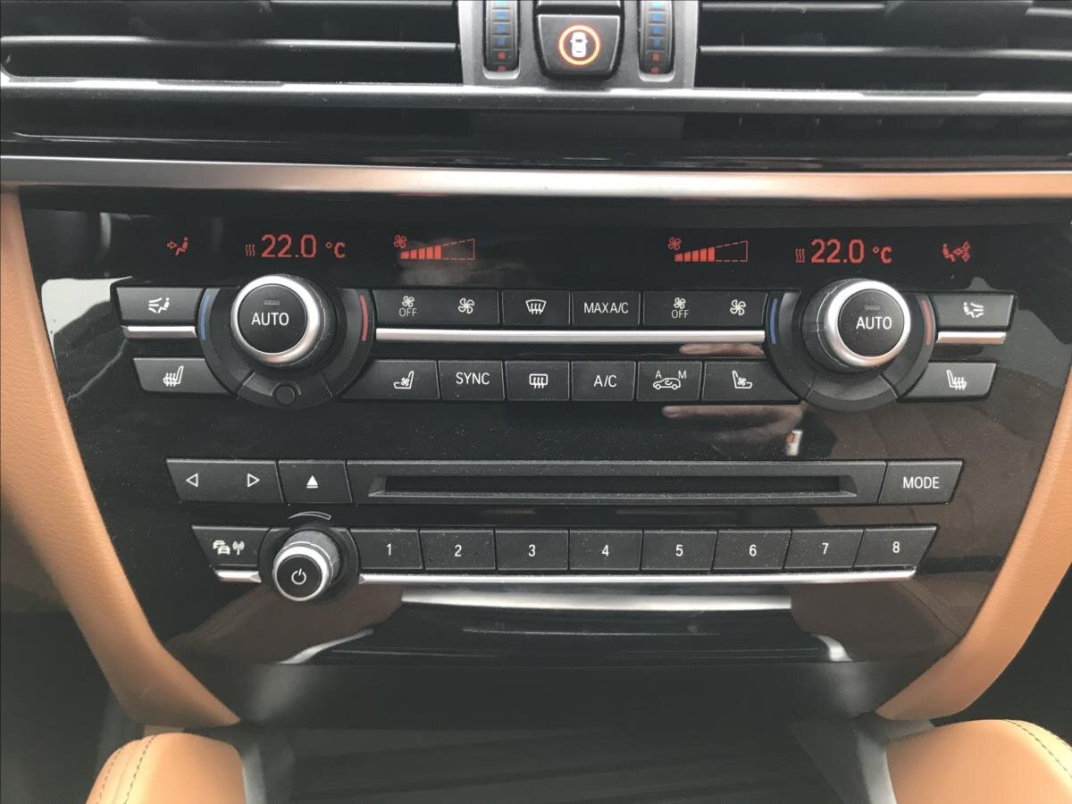 BMW X6 Sedan / Limuzína 3,0 l 190 kw