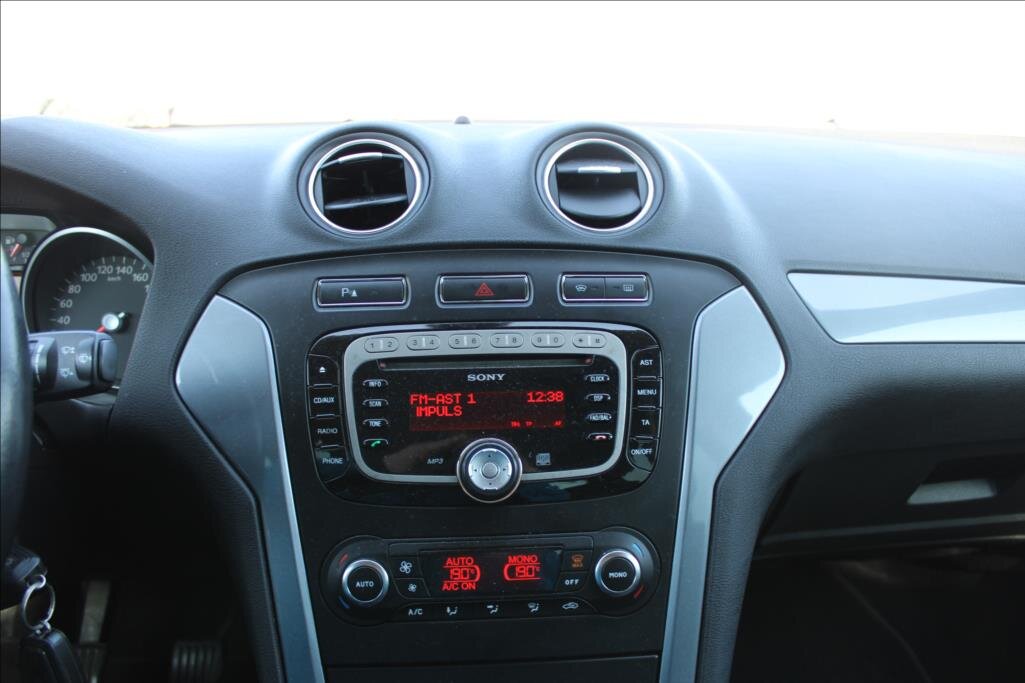 Ford Mondeo Liftback 1,6 l 118 kw