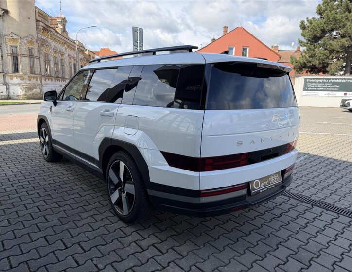 Hyundai Santa Fe SUV / Terénní 1,6 l 117 kw