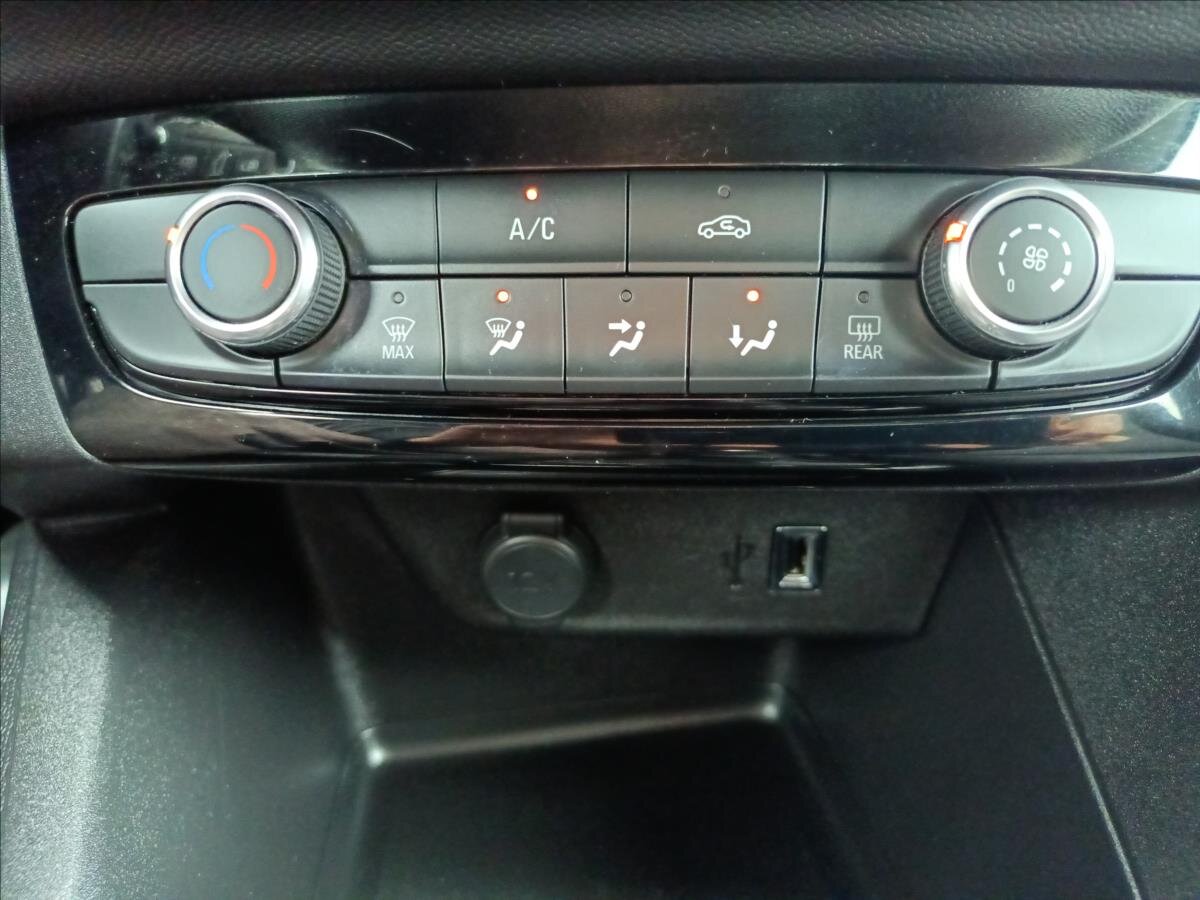 Opel Corsa Hatchback 1,2 l 55 kw