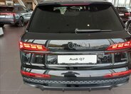 Audi Q7 6