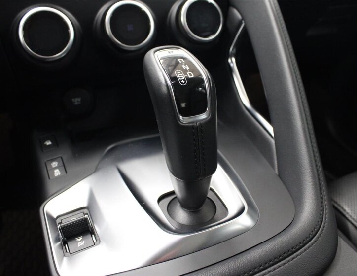 Jaguar E-Pace SUV / Terénní 2,0 l 183 kw
