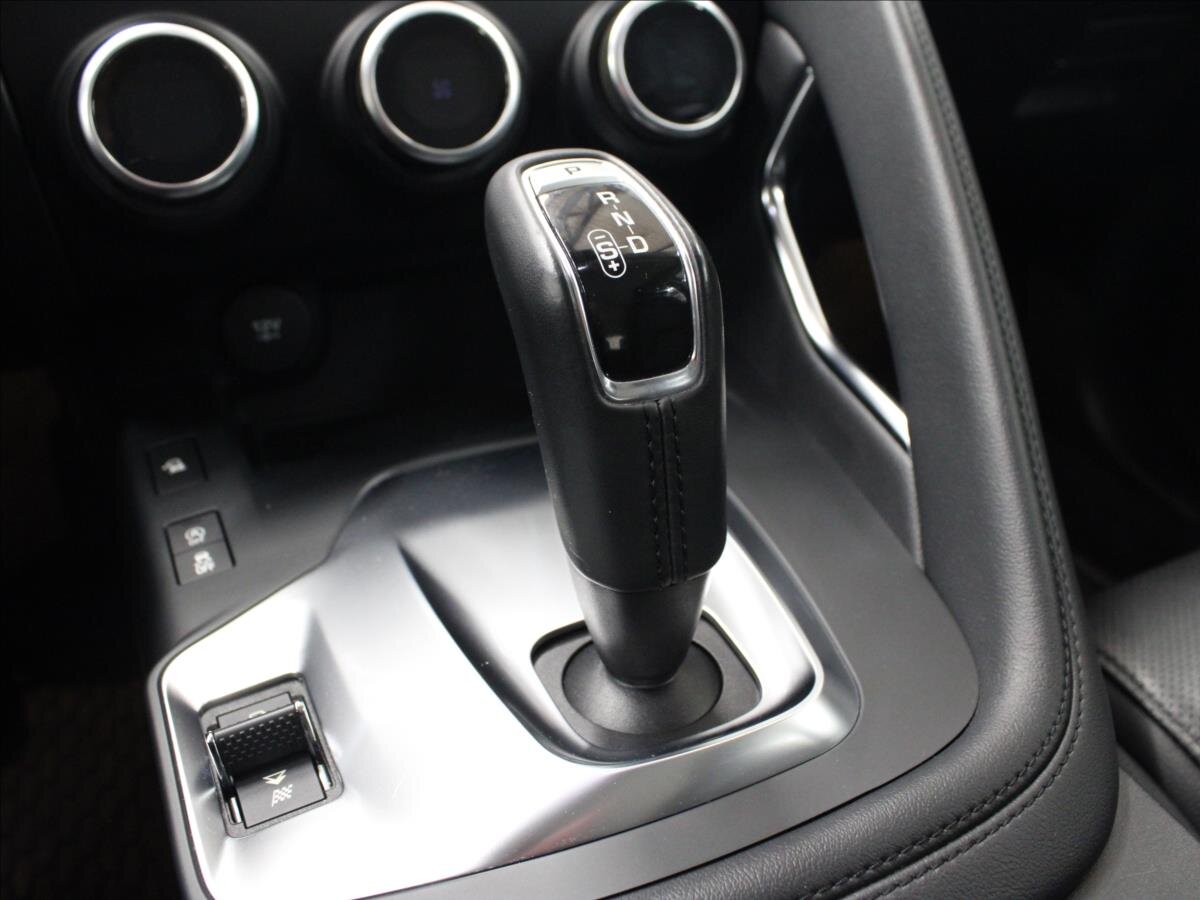 Jaguar E-Pace SUV / Terénní 2,0 l 183 kw