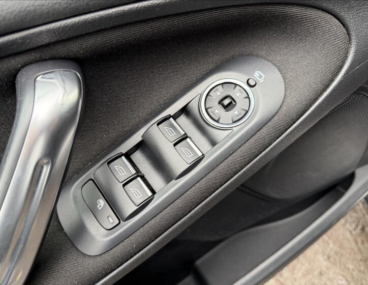 Ford S-MAX MPV 2,2 l 147 kw