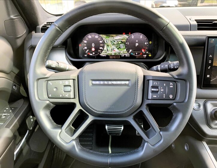 Land Rover Defender SUV 3,0 l 221 kw