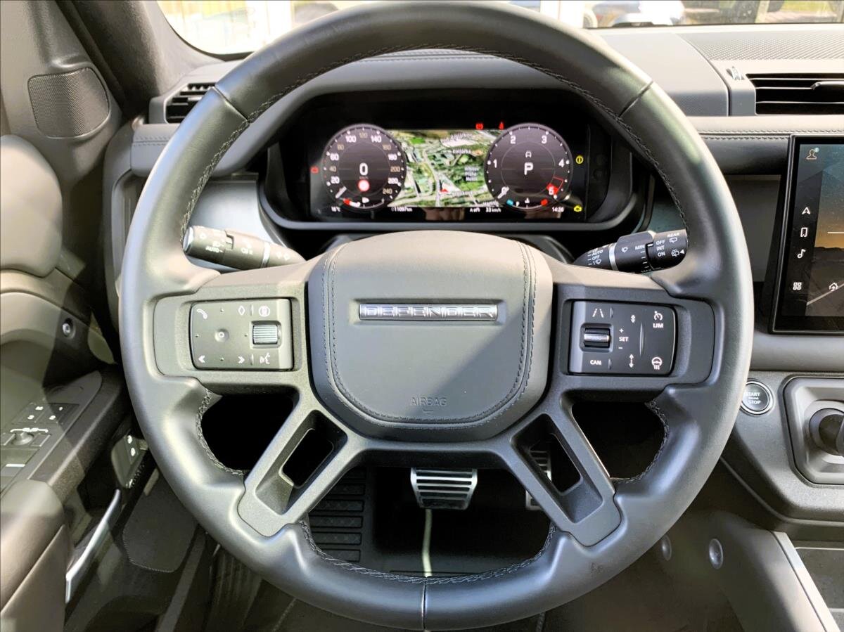 Land Rover Defender SUV 3,0 l 221 kw