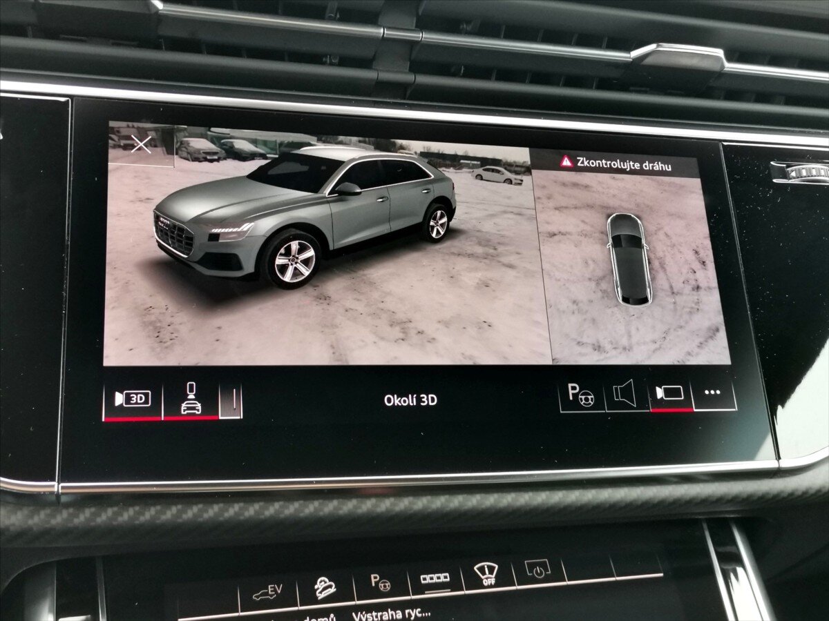 Audi Q8 SUV / Terénní 3,0 l 250 kw