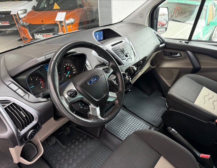 Ford Tourneo Custom MPV 2,2 l 92 kw
