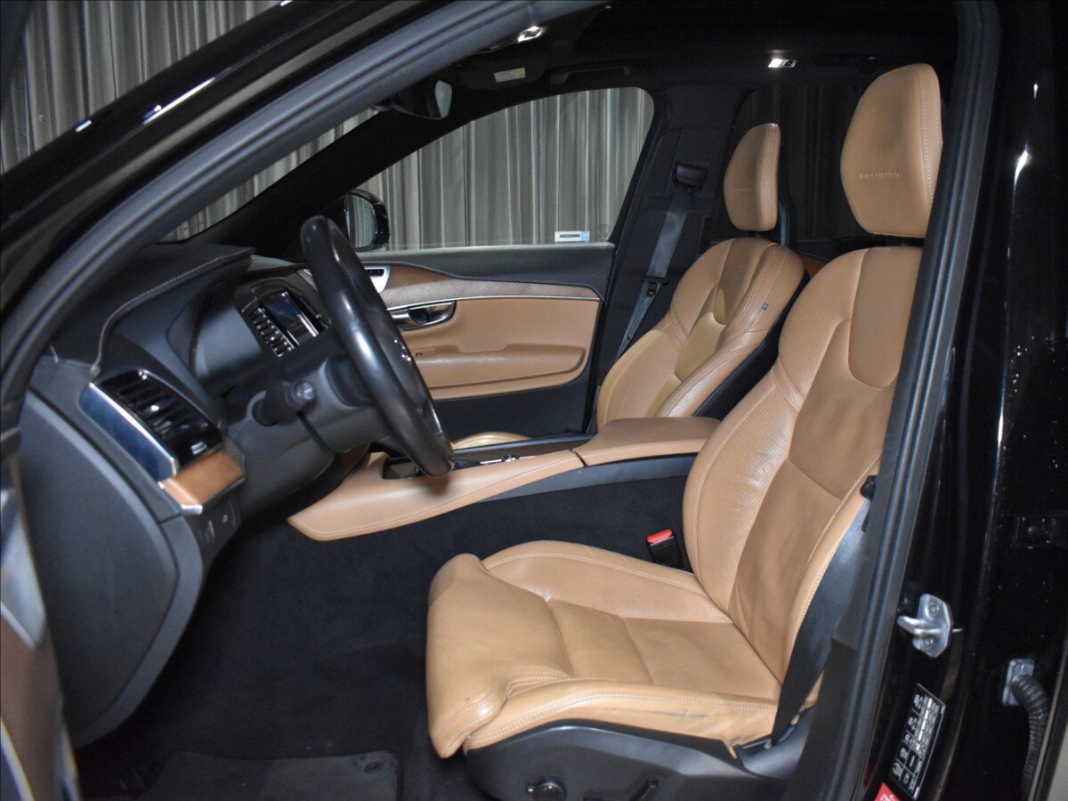 Volvo XC90 SUV 2,0 l 165 kw