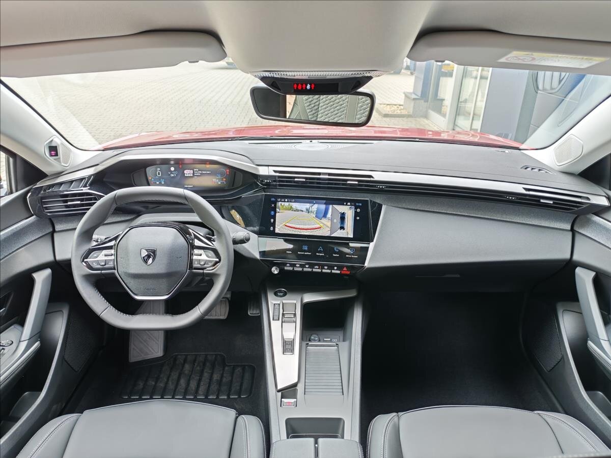 Peugeot 408 Sedan / Limuzína 1,2 l 107 kw
