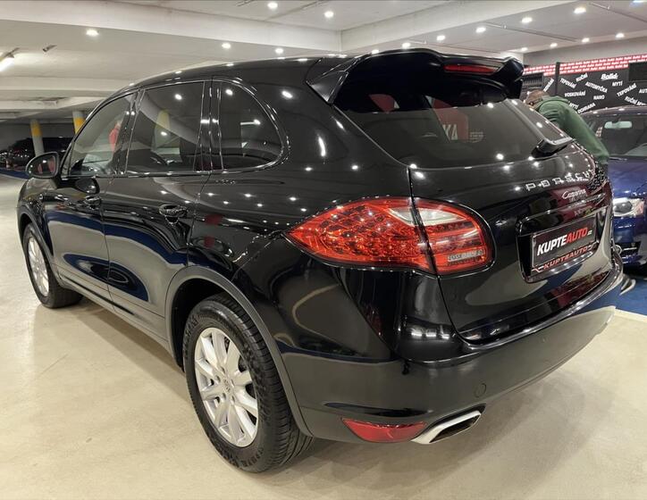Porsche Cayenne 5