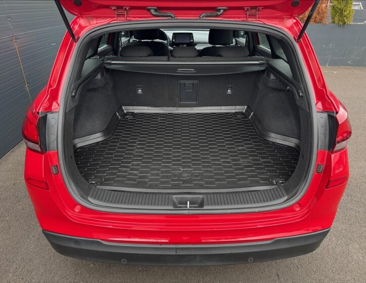 Hyundai i30 Kombi 1,4 l 103 kw