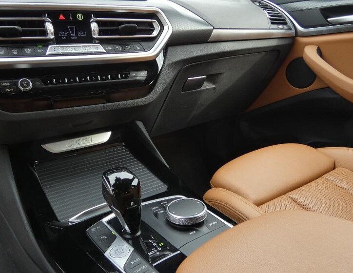 BMW X3 SUV / Terénní 2,0 l 140 kw