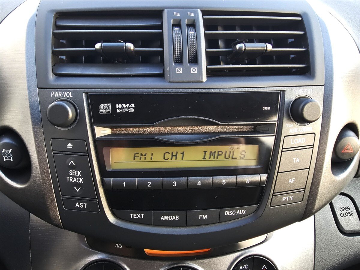 Toyota RAV4 Kombi 2,2 l 110 kw