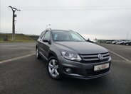 Volkswagen Tiguan 1
