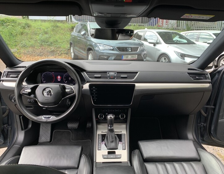 Škoda Superb 11