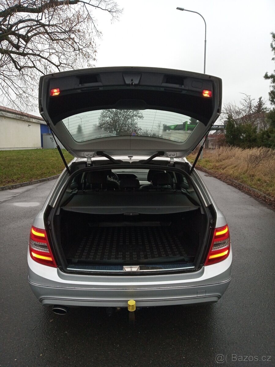Mercedes-Benz Třídy C Kombi 0,0 125 kw