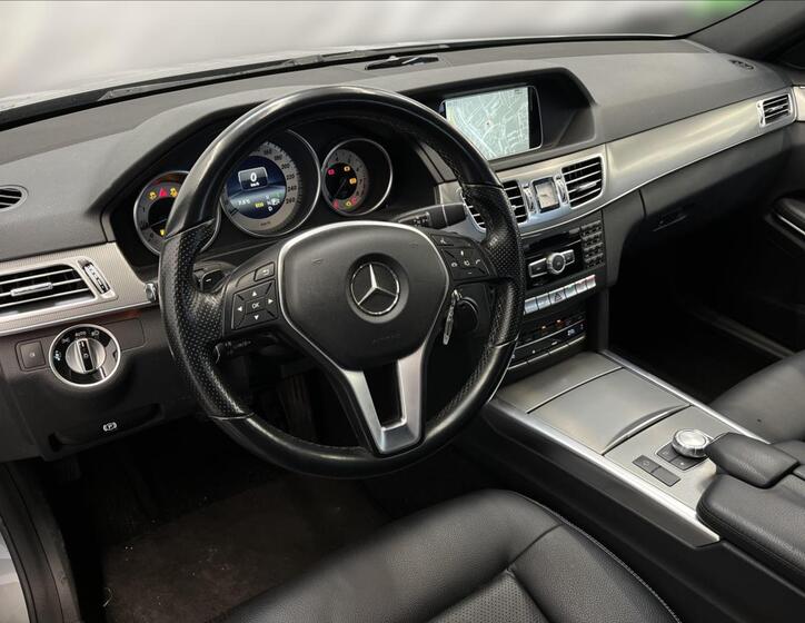 Mercedes-Benz Třídy E 9