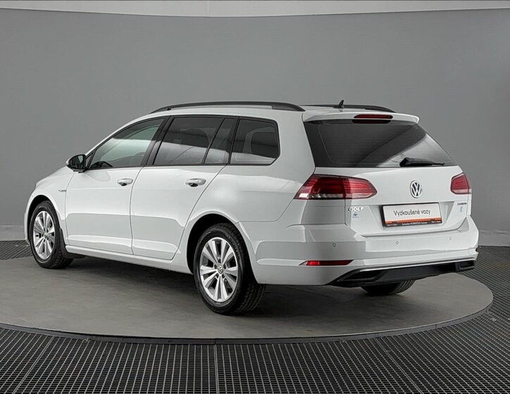 Volkswagen Golf Kombi 1,5 l 96 kw