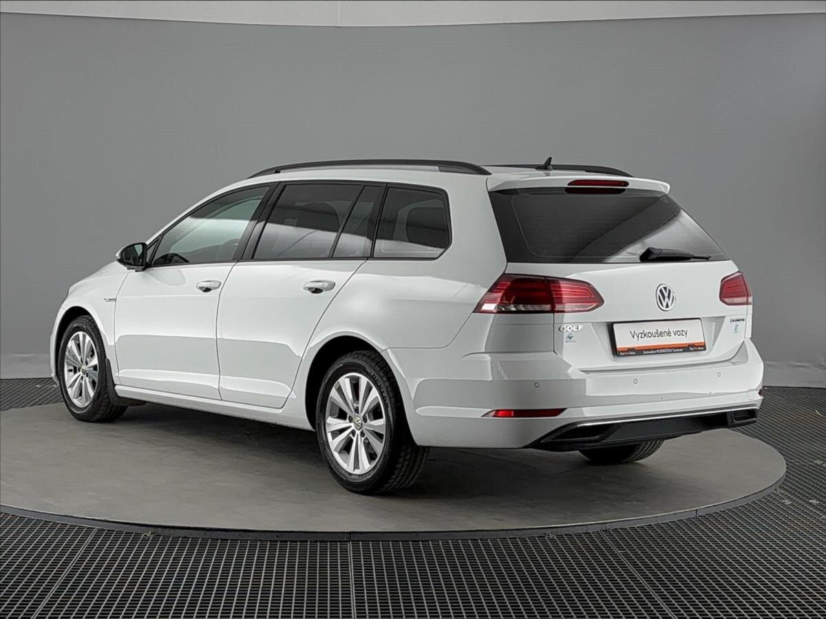 Volkswagen Golf Kombi 1,5 l 96 kw