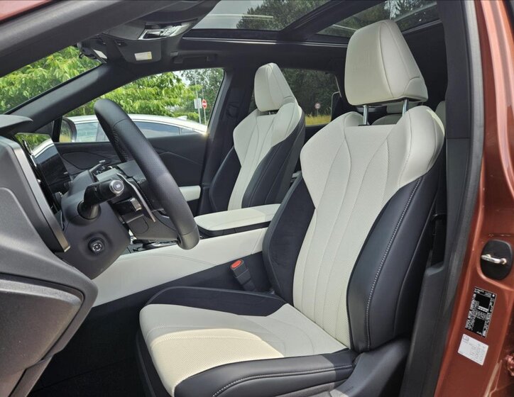 Lexus RX 500h SUV / Terénní 2,4 l 273 kw
