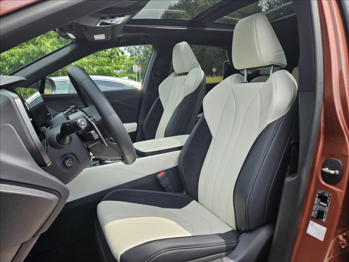 Lexus RX 500h SUV / Terénní 2,4 l 273 kw